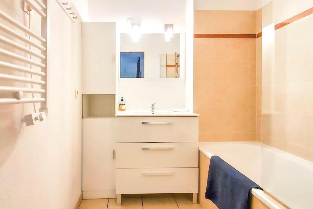 *Le Carpe Diem, Appartement 2 Chambres, Piscine, 2 Parking, Clim* Montpellier Exterior photo